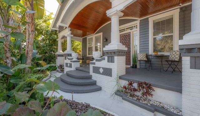 "The Eclectic"- Fenced In|Fire Pit|Grill
