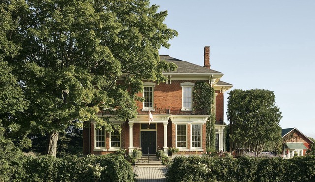The Eddie Hotel and Farm