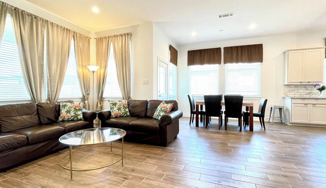 The elegant home at 5 star location close to highway 59 within beautiful park