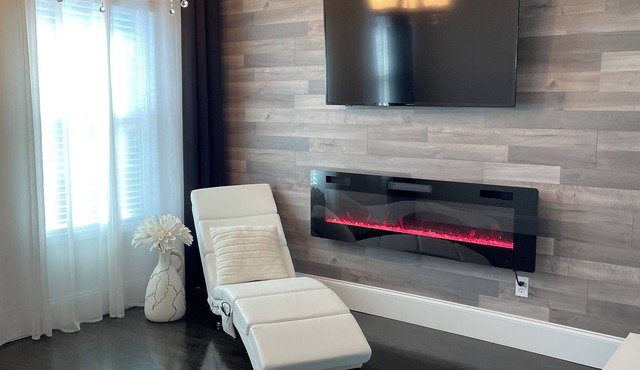 The Elegant -King Beds - Near Chateau Elan, Road Atlanta and NEGA Hospital