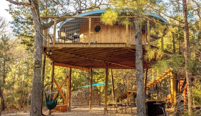 The Elf's Aerie, An Enchanting Dog-Friendly Treehouse in the Lost Pines Shire