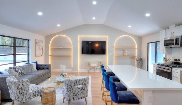 The Elite House | Modern Brookhaven Retreat Near Buckhead