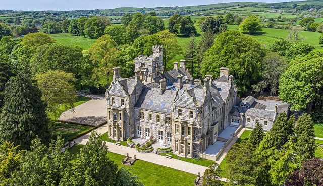 The Elizabeth Suite Stone Cross Mansion