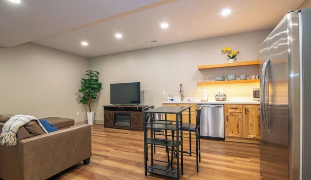 The Elizabethtown Hideaway