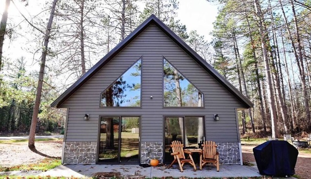 The Elk Inn - Lower Clam Lake