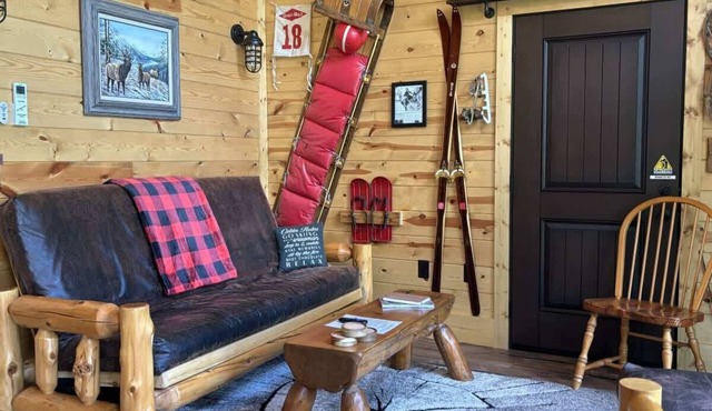 The Elk Inn - Lower Clam Lake