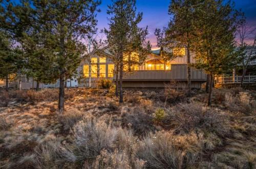 The Elkhorn Lodge