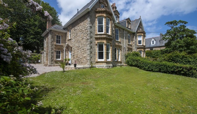 The Elms - Hot tub/Pet friendly/Free Wi-Fi