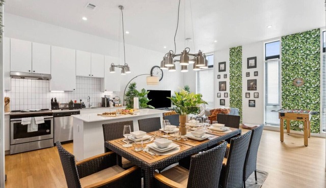 The Emerald:3BD In the Heart of Magnolia &Stylish!