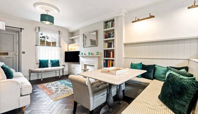 The Emerald - Central Henley, 2 Bedroom House