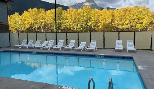 The Emerald Mountain Getaway w/Pool, hot tub and fitness room.