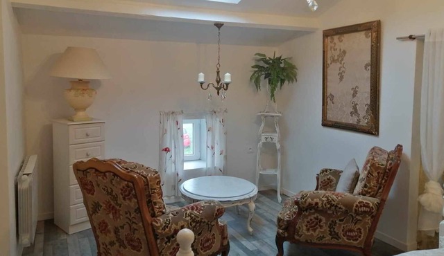 The Enchanted Bedroom, private bathroom with kitchen facilities available