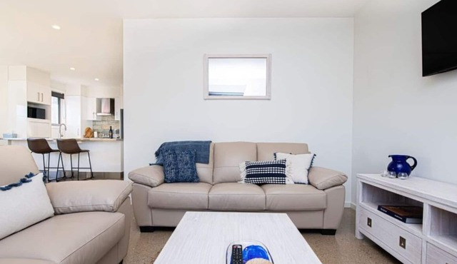 The Endsleigh II - Cosy 2 Bedroom Villa, near CBD