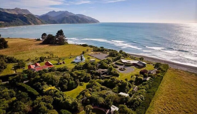 The Entire Mangamaunu Retreat