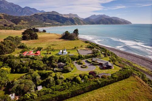 The Entire Mangamaunu Retreat