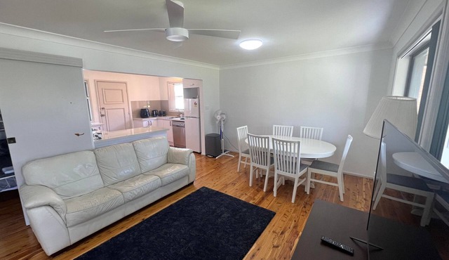 The Entrance & Shelly Beach Holiday House