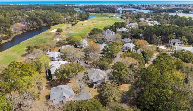 The Escape | 3BR Golf Course Villa with Pool Access
