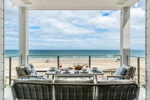 The Esplanade - Luxuriously Styled New 3 Bed Apt