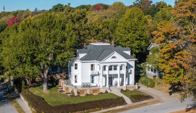 The Estate at Prospect Park