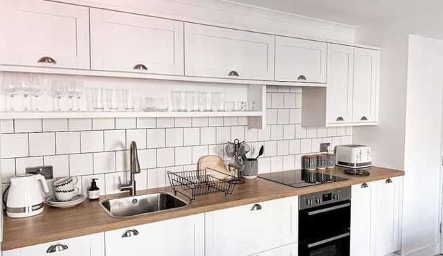 The Estuary Apartment - 2 minutes from beach!