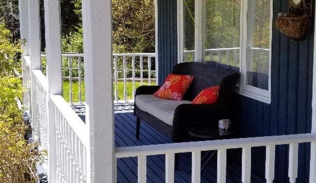 The Evergreen Suite-with Private Balcony!