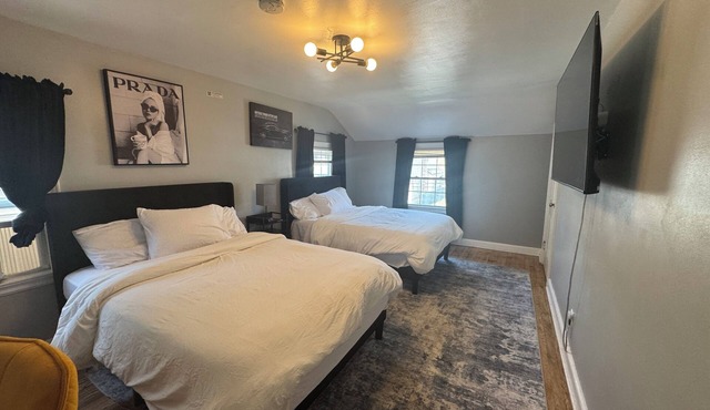The EWR Transit Hub: Modern 3BR Near Newark & NYC