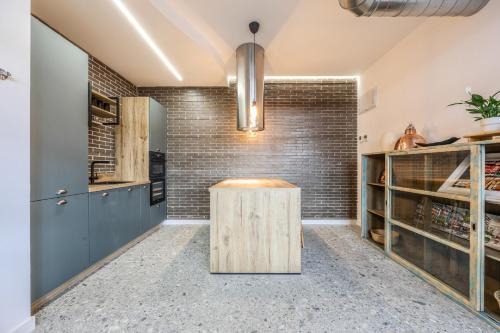 The Executive Industrial Loft - Madrid Rio - High End Kitchen Alquiler Temporal