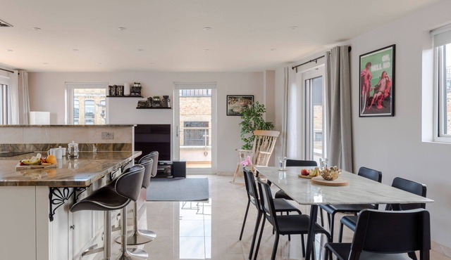 The Eyre Suite Penthouse - Farringdon - by Frankie