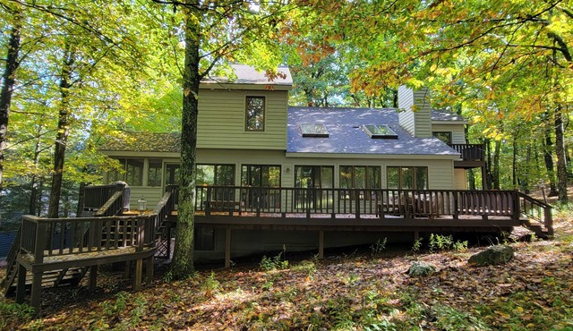 The Fairway Chalet Wintergreen