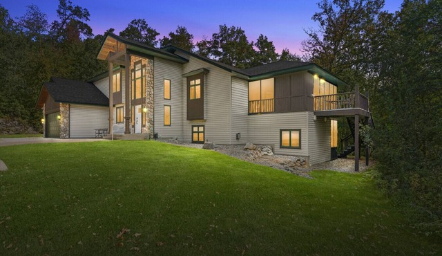 The Fairway Retreat: Spacious Family & Golf Getaway