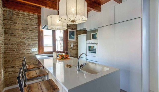 THE FAMILY BEACH HOUSE