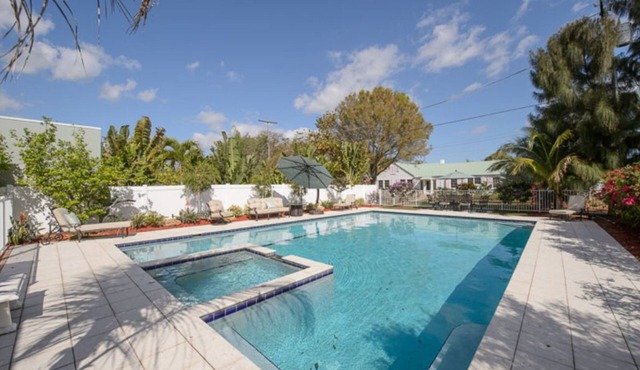 THE FAMILY REUNION COMPOUND AT OLD COLORADO INN