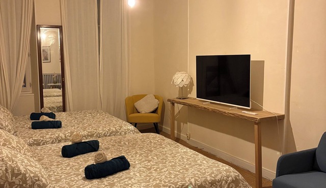 THE FAMILY ROOM