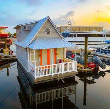 The Famous Houseboat in Sanford