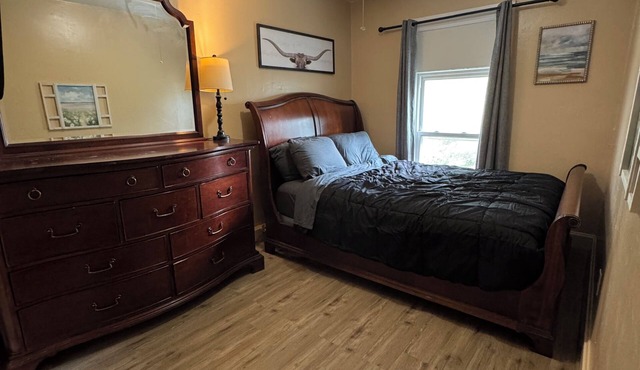 “The Farm” 2-bedroom apartment in Lancaster with AC