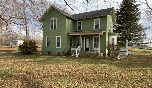 The Farm! Charming, Historic 1870’s Farmhouse with all the conveniences!