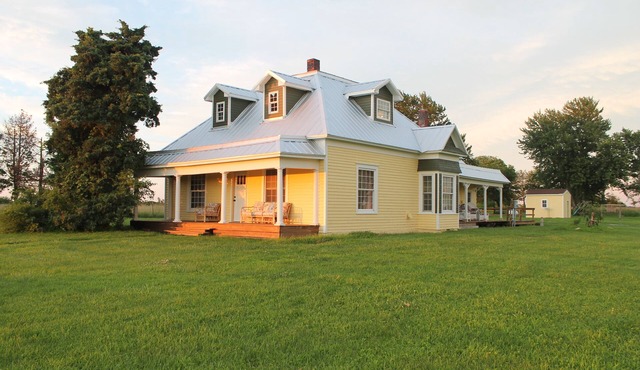 The Farm House - Your Peaceful Country Getaway!