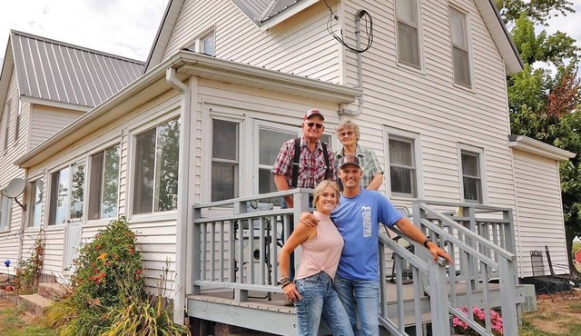 The Farmhouse - A True Country getaway on 40 acres!