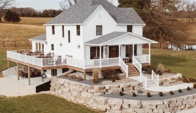 The Farmhouse at Red Oak Valley