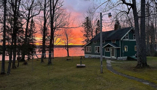 The Farmhouse at Cabin Creek: Lake Gogebic Retreat