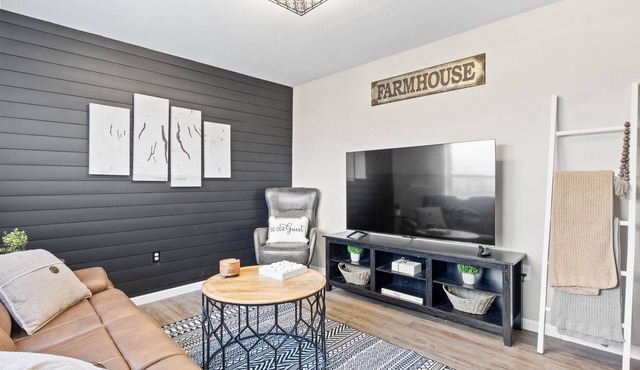 The Farmhouse at FLX Hideout