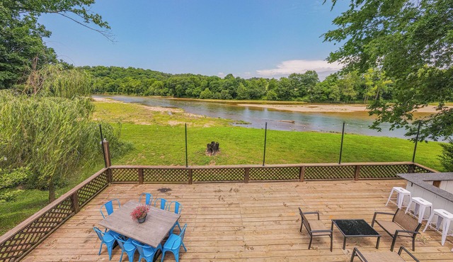 "The Farmhouse” at Mimosa Riverside Ranch