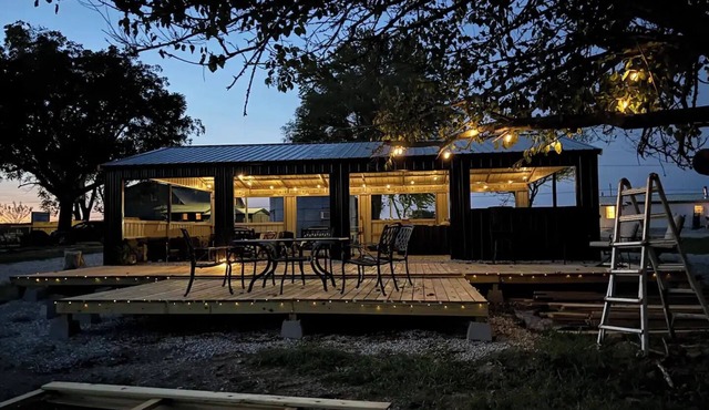 The Farmhouse at Truman Lake