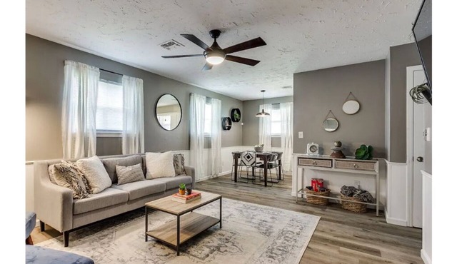 The Farmhouse Five - A Modern, Updated and Spacious 5 BR 2 Bath Retreat