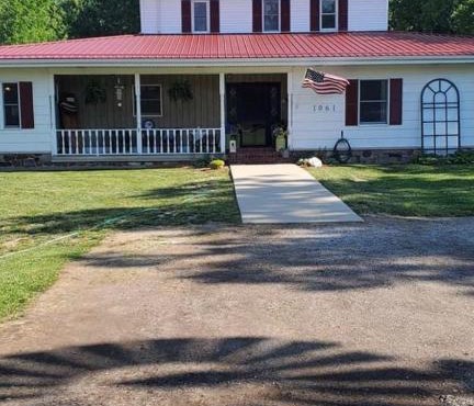 The FarmHouse Inn Guest House