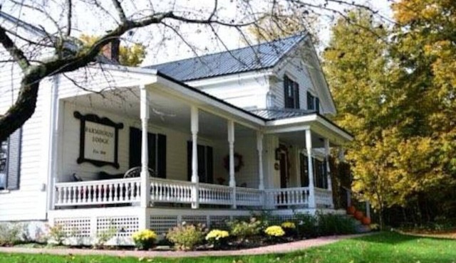 The Farmhouse Lodge Sleeps Twelve