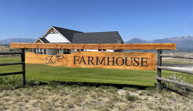 The Farmhouse @Michaels Way-Your Place to Stay