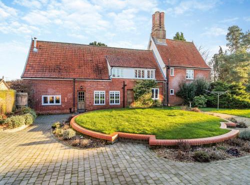 The Farmhouse - Uk45894