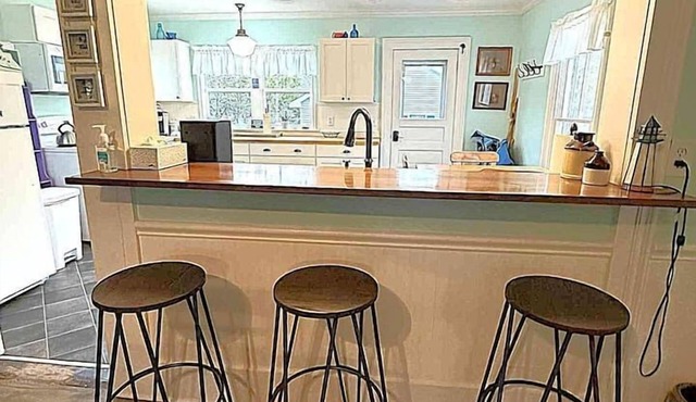 The Farmhouse with Beach - 5 Bdrms/2Bths