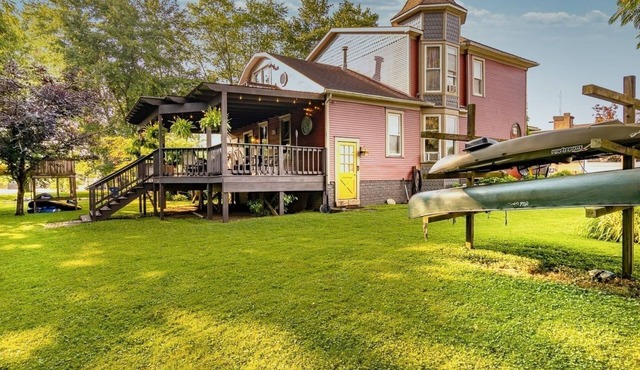 The Farrow House- Canoe, Bike, Hike, Historic, Hocking Valley Railroad,